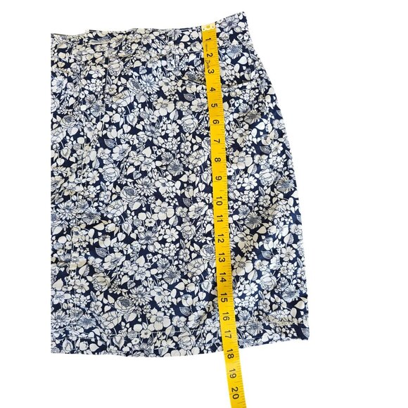 St Johns Bay Womens Floral Print Skort Size 14 Cotton Blend Navy & White With Po - Picture 8 of 8